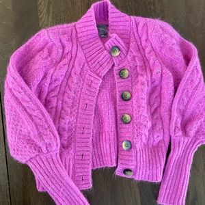 Urban Outfitters bright pink cropped cardigan M